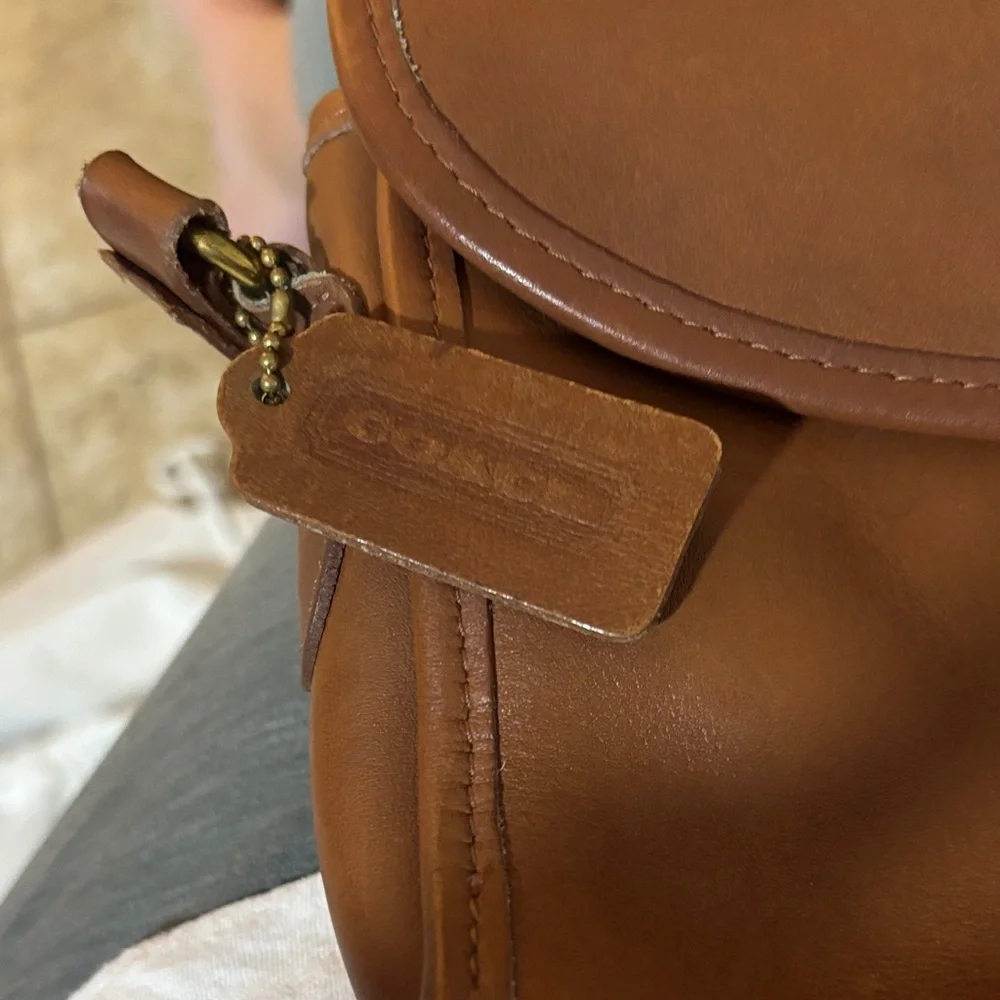 Coach Vintage Devon Brown Leather Shoulder Bag - Picture 6 of 10